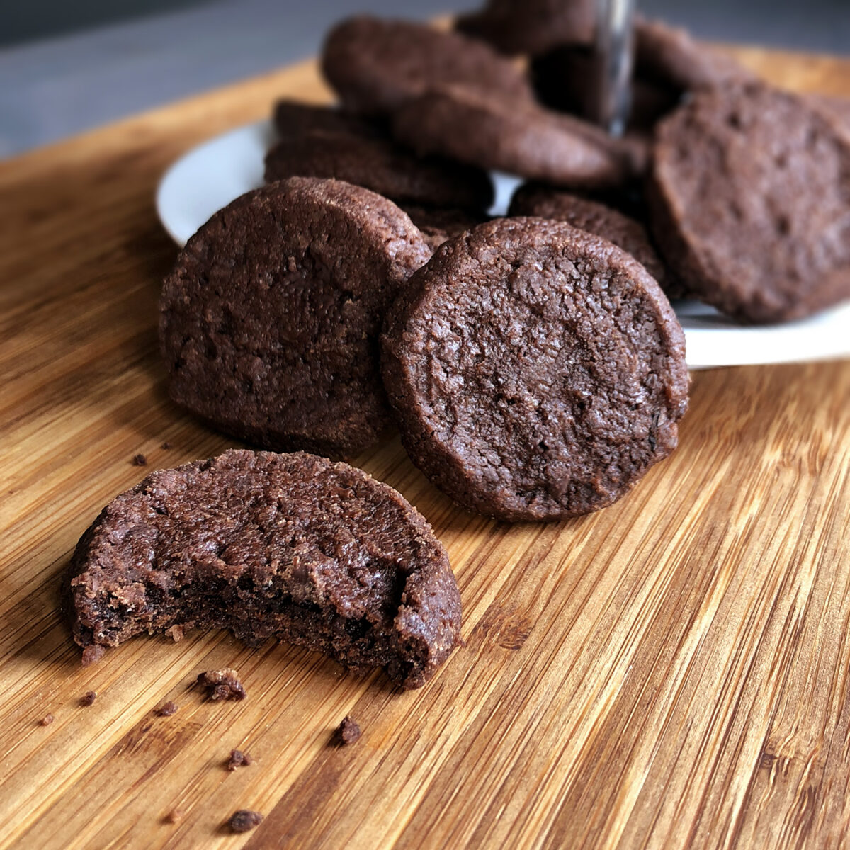 Sablés au chocolat | Dark cookies with fleur de sel