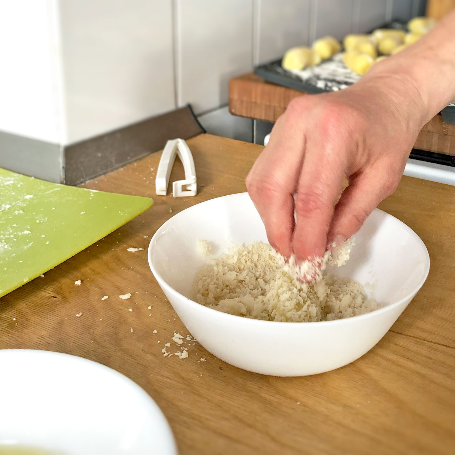 Breading croquettes with breadcrumbs | Koch für 2!