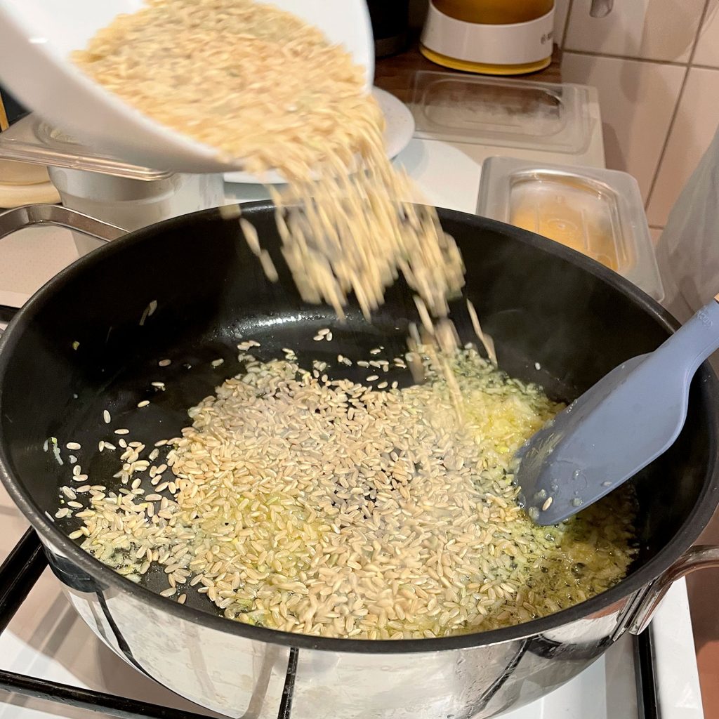 Orangen-Risotto | Risotto-Reis anschwitzen | Koch für 2!