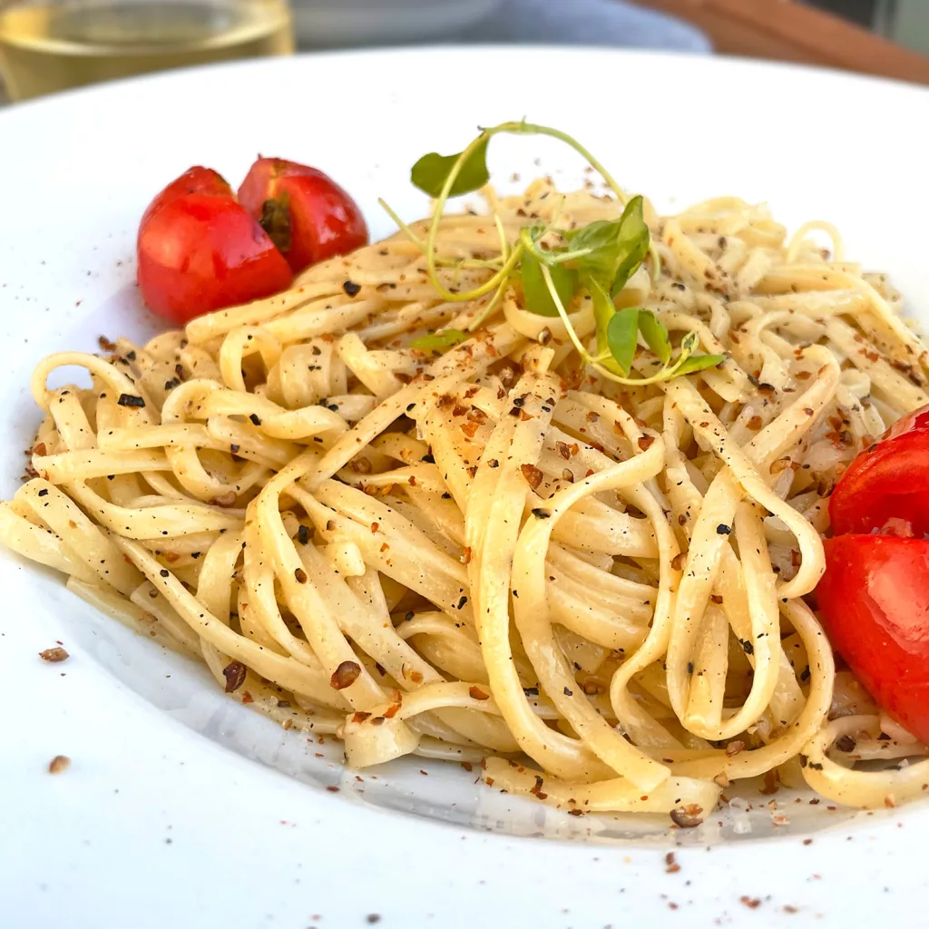 Pfeffernudel – Pasta Cacio e pepe | Rezept | Koch für 2!